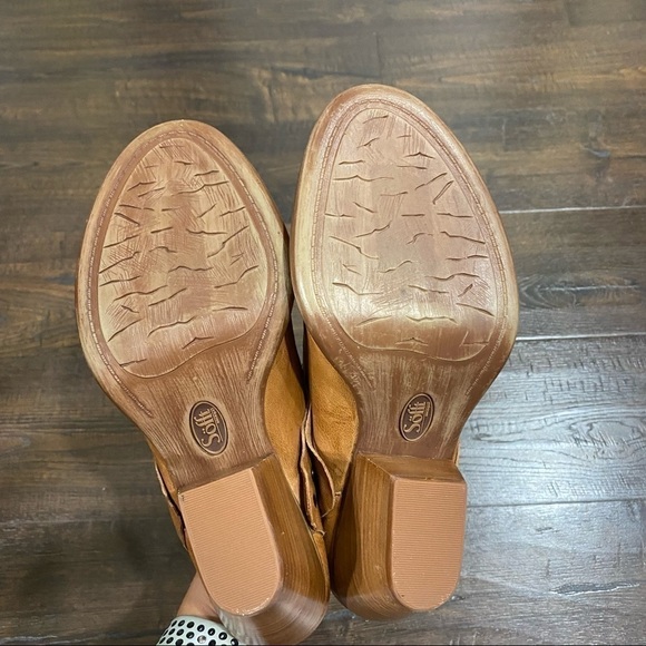 Sofft Gila Studded Leather Mule Size 7 Women - Picture 8 of 12